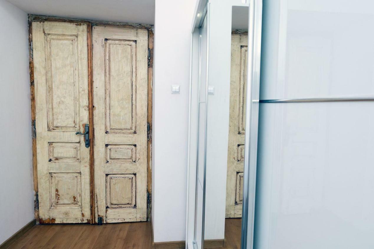 Apartment - Old Town - Cyrulicza Lublin Buitenkant foto