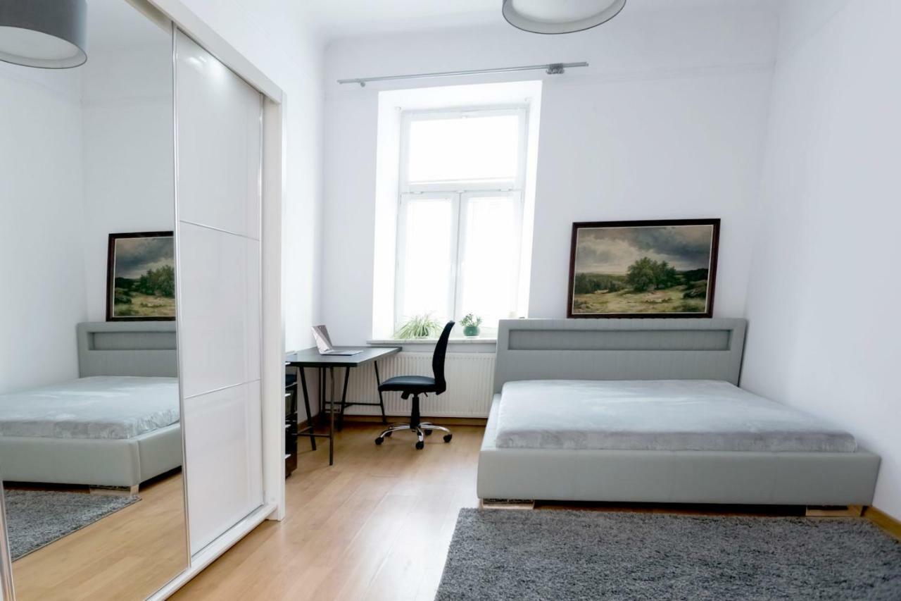 Apartment - Old Town - Cyrulicza Lublin Buitenkant foto