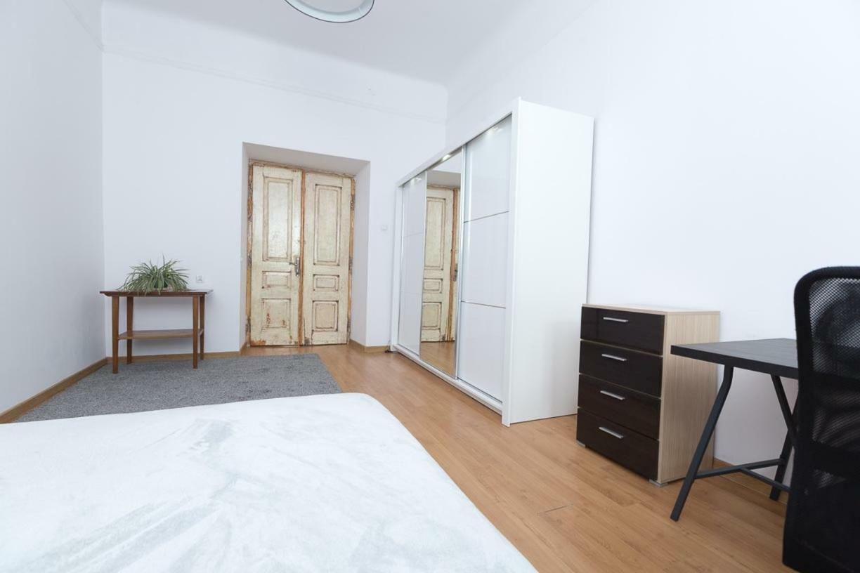 Apartment - Old Town - Cyrulicza Lublin Buitenkant foto