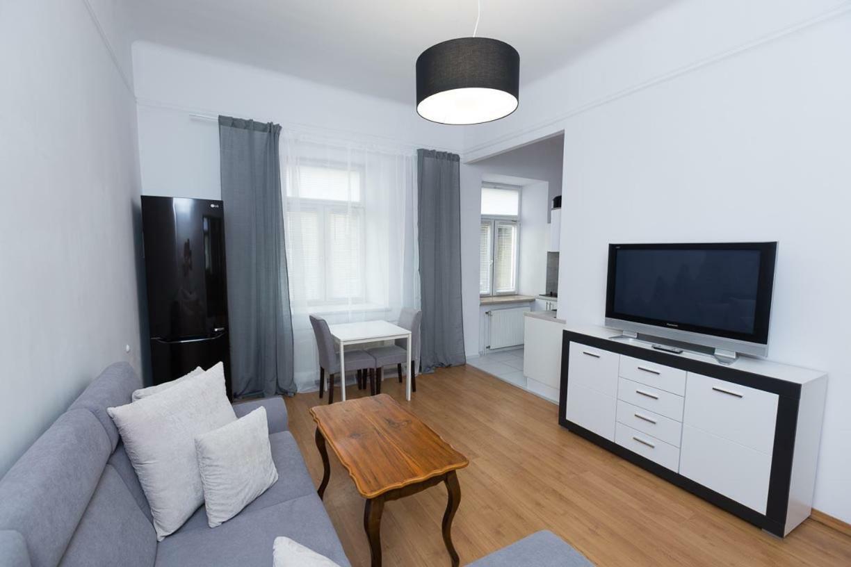 Apartment - Old Town - Cyrulicza Lublin Buitenkant foto