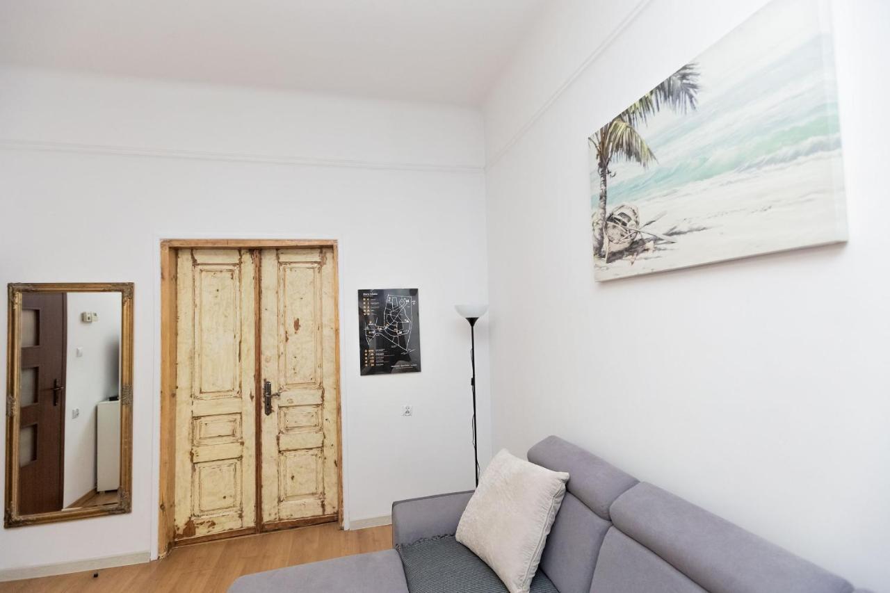 Apartment - Old Town - Cyrulicza Lublin Buitenkant foto