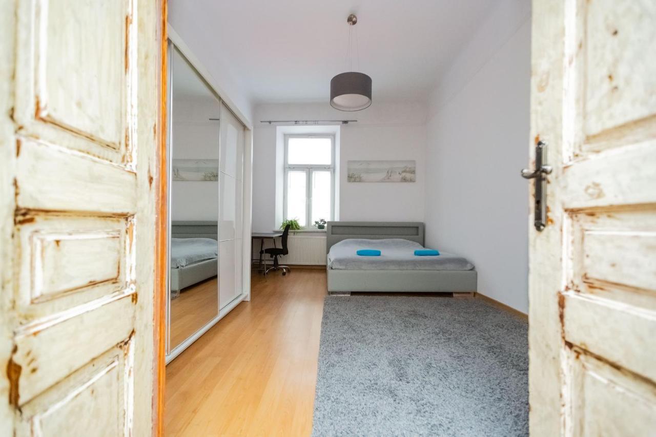 Apartment - Old Town - Cyrulicza Lublin Buitenkant foto